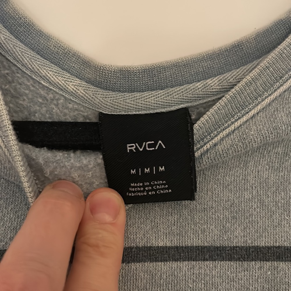 RVCA sweater - Picture 3 of 3